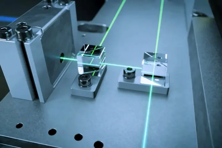 レーザドップラ振動計内の干渉計セットアップ