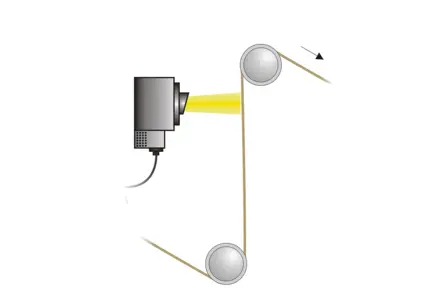 Distance sensor head and conveyor belts, vertical