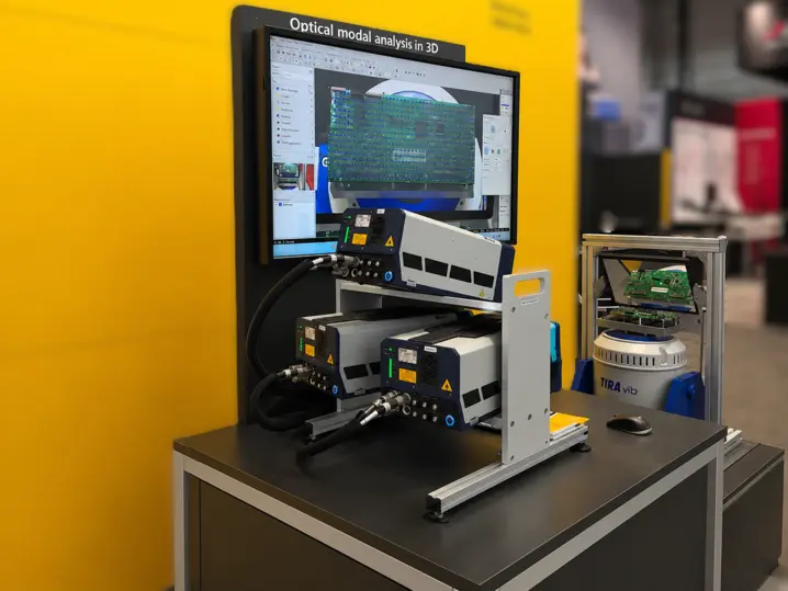 VibroFlex QTec Vibrometer zur Regelung eines elektromechanischen Shakers für die Leiterplattenprüfung