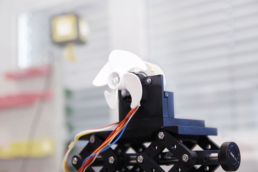 Optical Derotator for laser scanning vibration measurement on rotating structures Optical Derotator for laser scanning vibration measurement on rotating structures