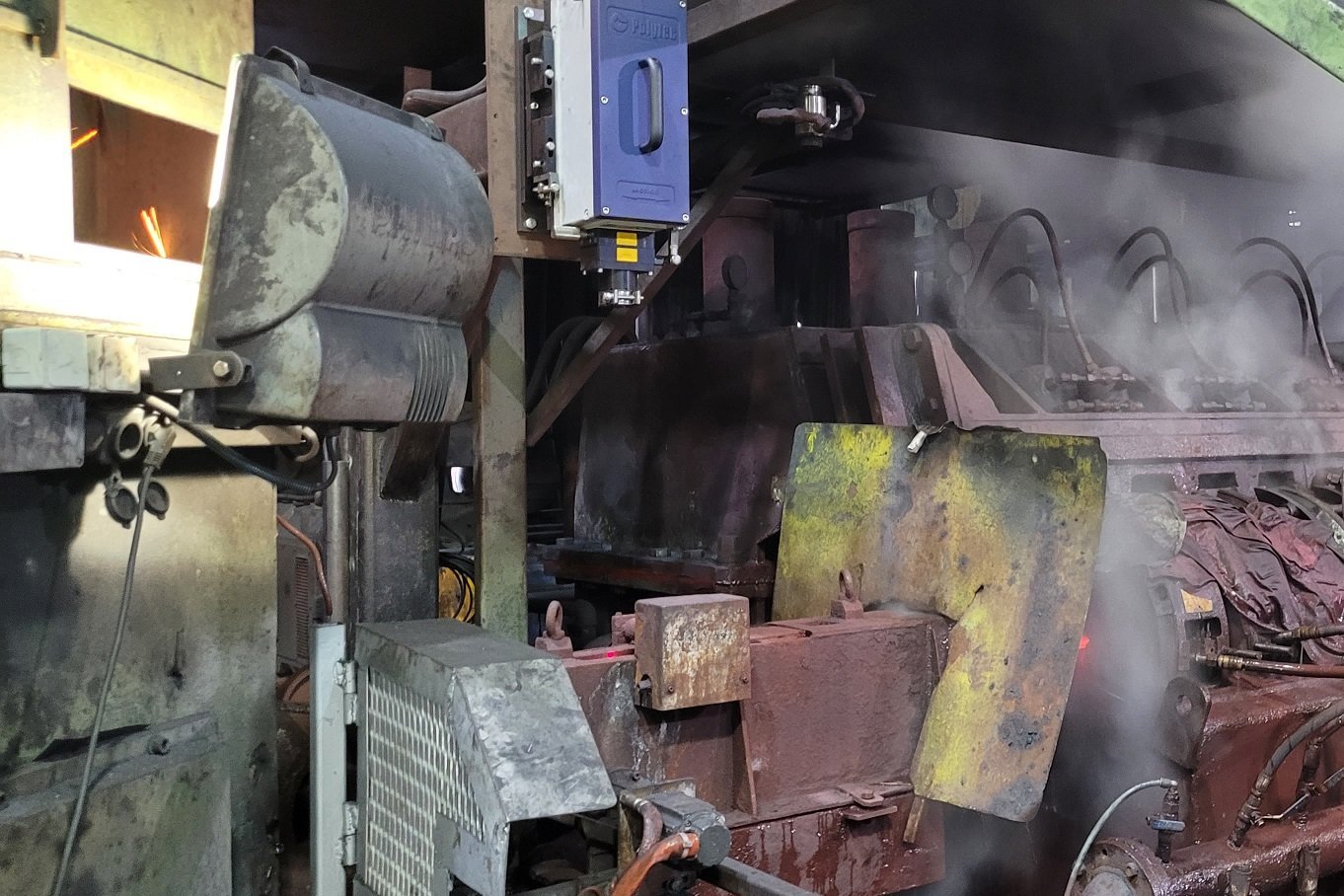 Polytec LSV laser sensor for stretch reduction in a steel pipe production line Polytec LSV laser sensor for stretch reduction in a steel pipe production line