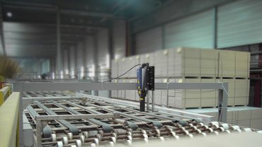 Precise length measurement on sheets of insulation material Precise length measurement on sheets of insulation material