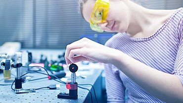 Measuring Technology and Light Sources for Science