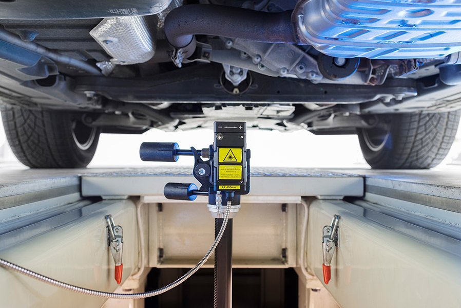 Vibration testing on drive trains, measuring on rotating shafts with RLV Rotational Laser Vibrometer Vibration testing on drive trains, measuring on rotating shafts with RLV Rotational Laser Vibrometer