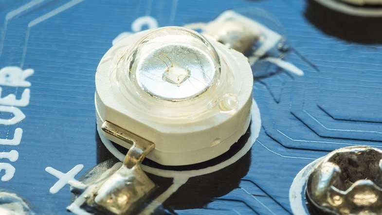 Inspection of flatness and step-height on high power LED Inspection of flatness and step-height on high power LED