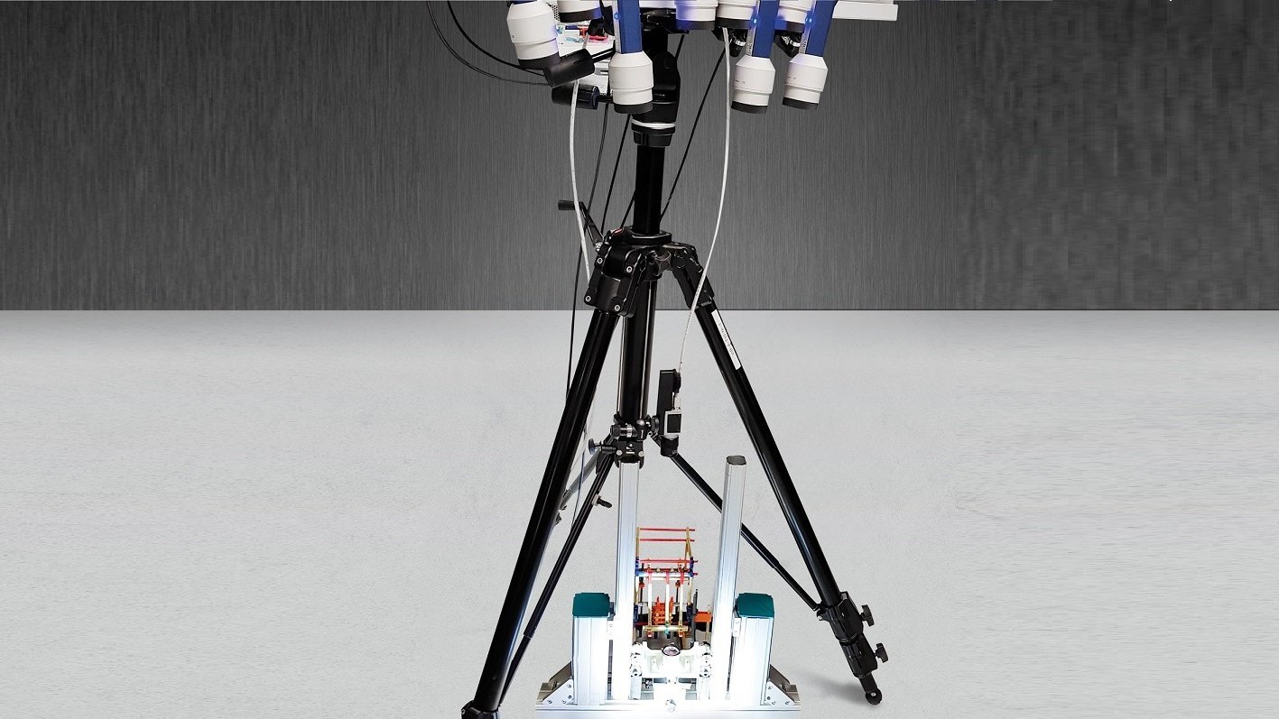 Versuchsaufbau für den Falltest mit Multipoint Vibrometer Versuchsaufbau für den Falltest mit Multipoint Vibrometer