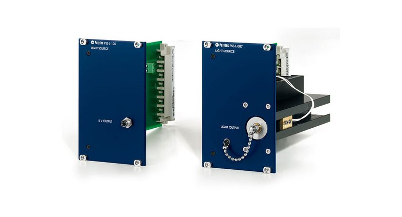 Power supplies and fiber-coupled light sources as plug-in units for a 19” housing