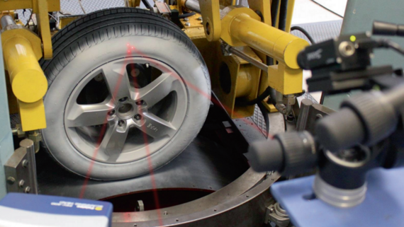 Analyzing tire acoustics with 3D laser scanning vibrometry on a roller test bench Analyzing tire acoustics with 3D laser scanning vibrometry on a roller test bench