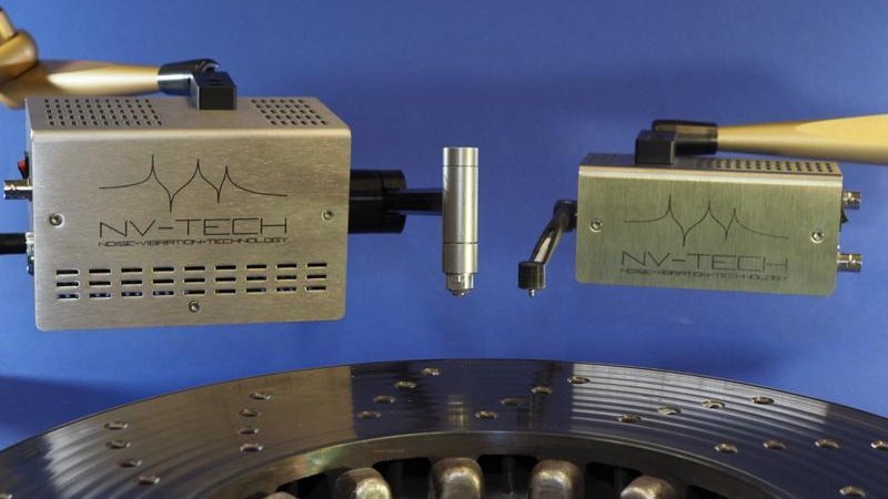 Choose between two compact models of modal hammers for a wide range of force levels Choose between two compact models of modal hammers for a wide range of force levels