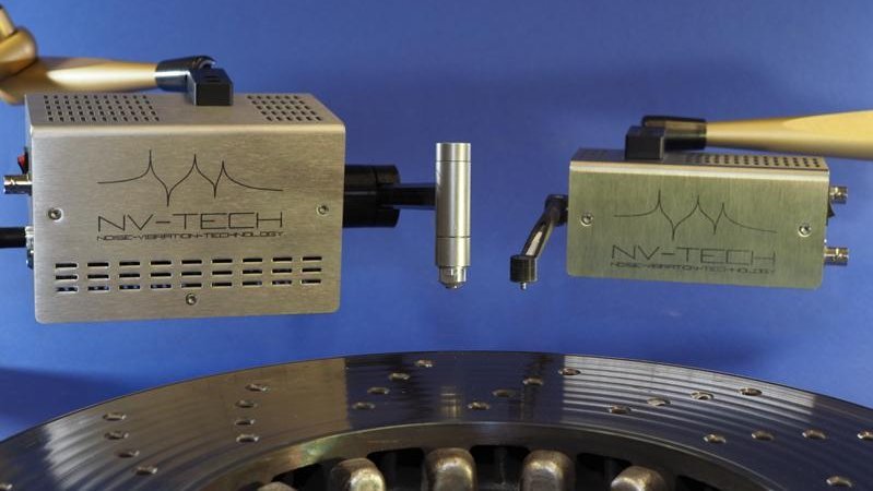 Choose between two compact models of modal hammers for a wide range of force levels