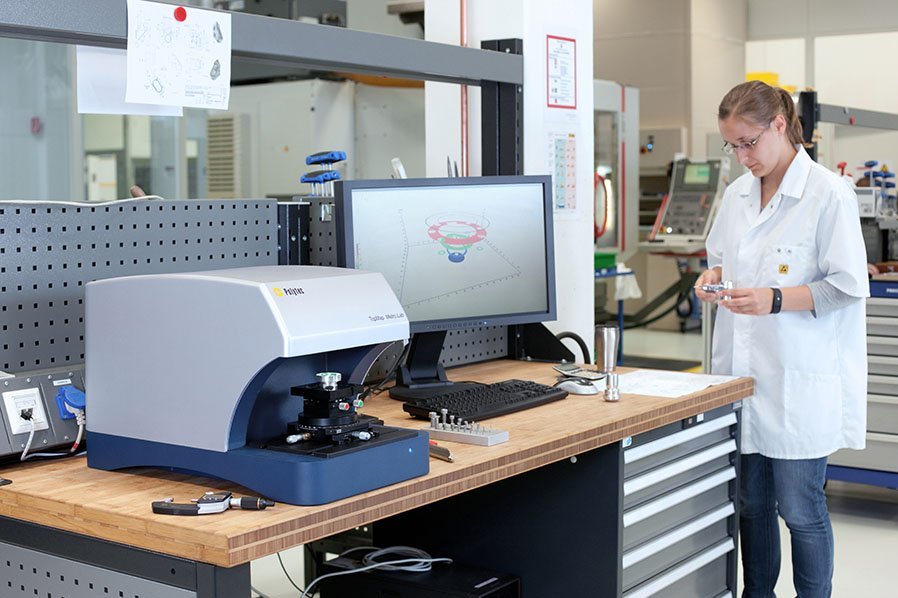 Metro.Lab as the compact optical test station for 3D surface characterization in lab and production Metro.Lab as the compact optical test station for 3D surface characterization in lab and production