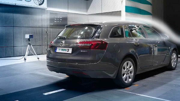 Aeroacoustic windtunnel measurement with laser scanning vibrometers from Polytec Aeroacoustic windtunnel measurement with laser scanning vibrometers from Polytec