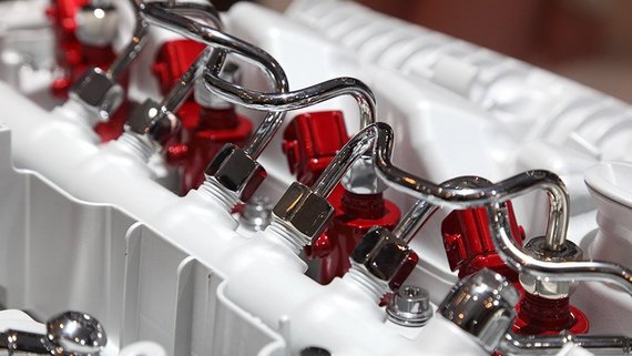 Production testing and quality control of fuel injectors with laser vibrometers Essais de production et contrôle qualité des injecteurs de carburant à l'aide de vibromètres laser