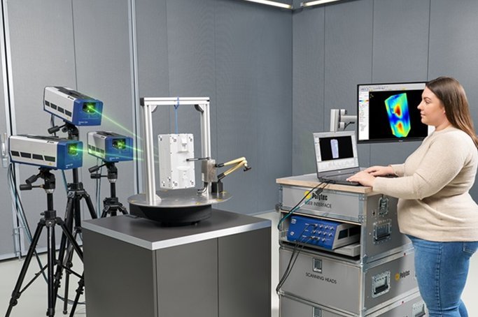 VibroScan QTec 3D Xtra for modal tests - here with the mobile workstation and automated with RotoVib