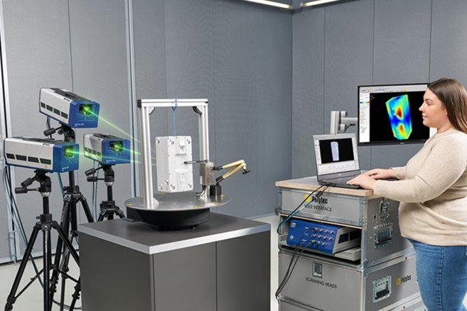 VibroScan QTec Xtra 3D for modal tests here with the mobile workstation and automated with RoboVib® Bench