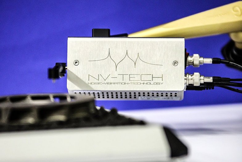 SAM Skalierbarer Automatischer Modalhammer zur wiederholgenauen Anregung für Modaltests SAM Skalierbarer Automatischer Modalhammer zur wiederholgenauen Anregung für Modaltests