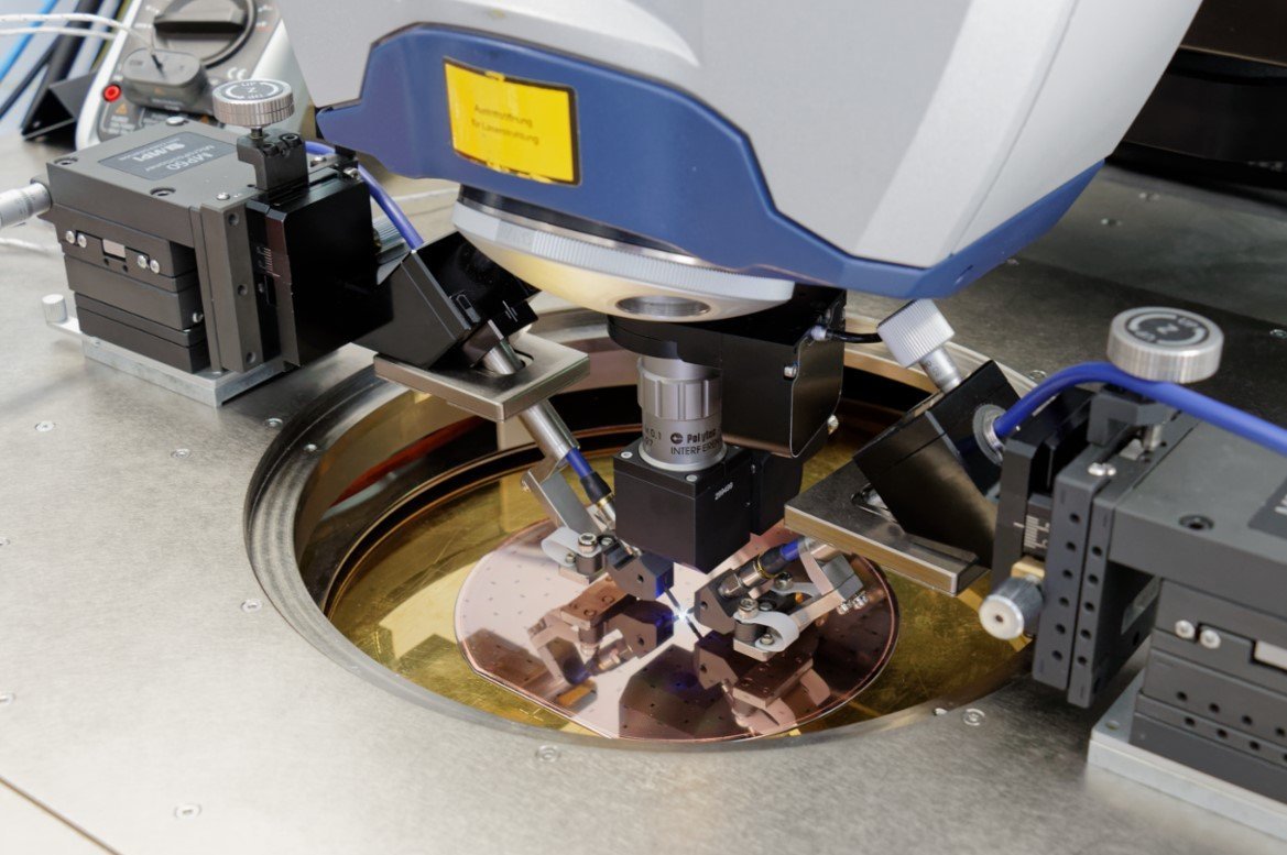 Vibration measurement as a service for modal testing inside Si capped MEMS Sorting and 100% testing of MEMS on wafer level