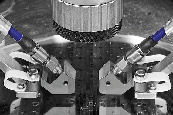 Optische Schwingungsmessung auf einer Probestation zur Charakterisierung von MEMS Drucksensoren Optische Schwingungsmessung auf einer Probestation zur Charakterisierung von MEMS Drucksensoren