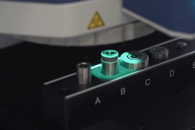 Telecentric lens with 70mm large Z range reaches the insides of holes and deep steps Telecentric lens with 70mm large Z range reaches the insides of holes and deep steps