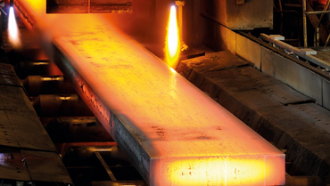 Inline cut-to-length control, LSV optical sensors controlling the torch cutter of cast steel beams Inline cut-to-length control, LSV optical sensors controlling the torch cutter of cast steel beams