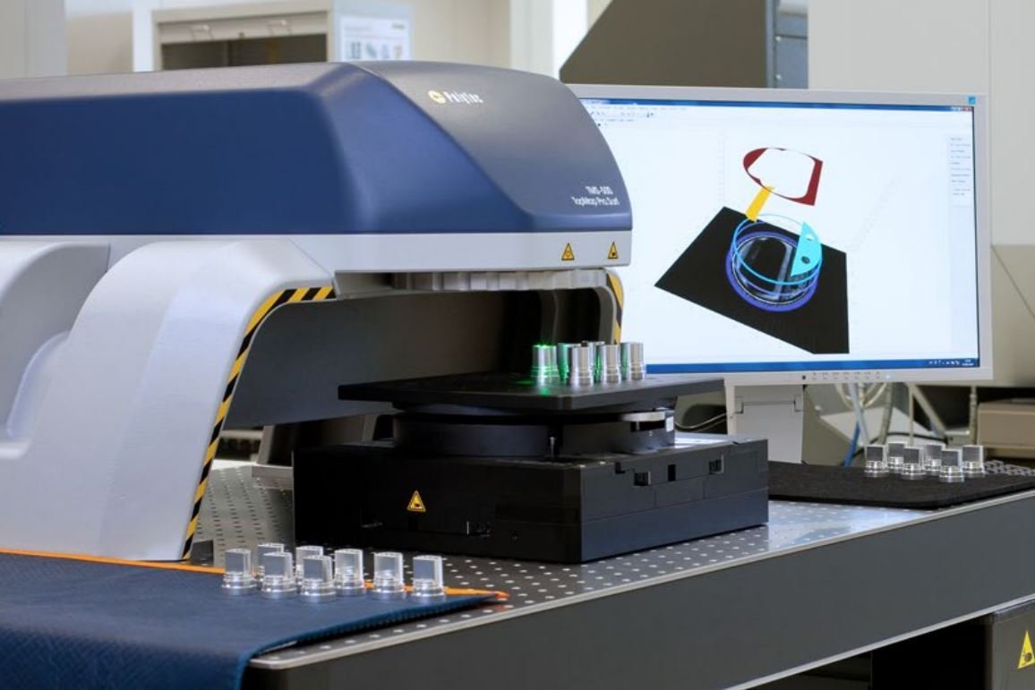 Pro.Surf surface profiler inspects large or even multiple samples in a single shot on large FOV 33x44 mm (up to 230x220 mm) Pro.Surf surface profiler inspects large or even multiple samples in a single shot on large FOV 33x44 mm (up to 230x220 mm)