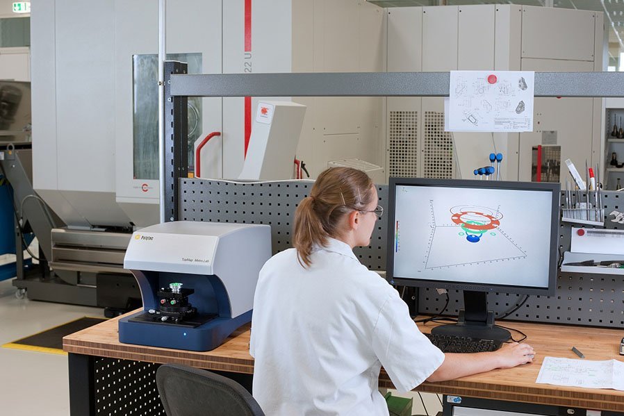 Cost-efficient and short-term support in engineering and measurement technology