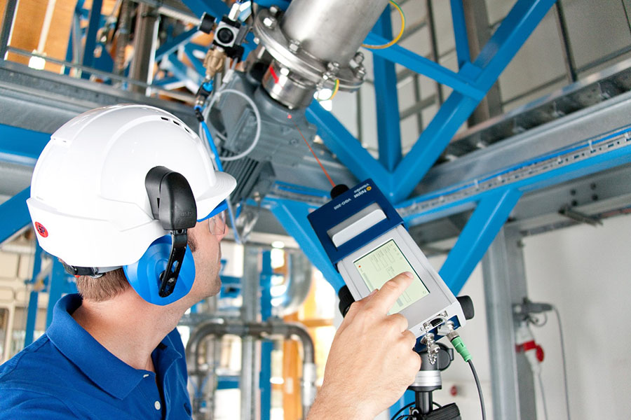 Condition monitoring in industrial plants and on machines with the portable laser vibration sensor VibroGo Condition monitoring in industrial plants and on machines with the portable laser vibration sensor VibroGo