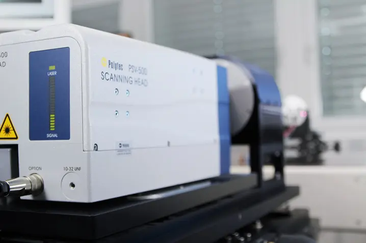 Optischer Derotator für VibroScan QTec Neo Scanning-Vibrometer an rotierenden Proben